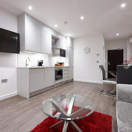 Luxustay Milburn House Milton Keynes Exterior foto