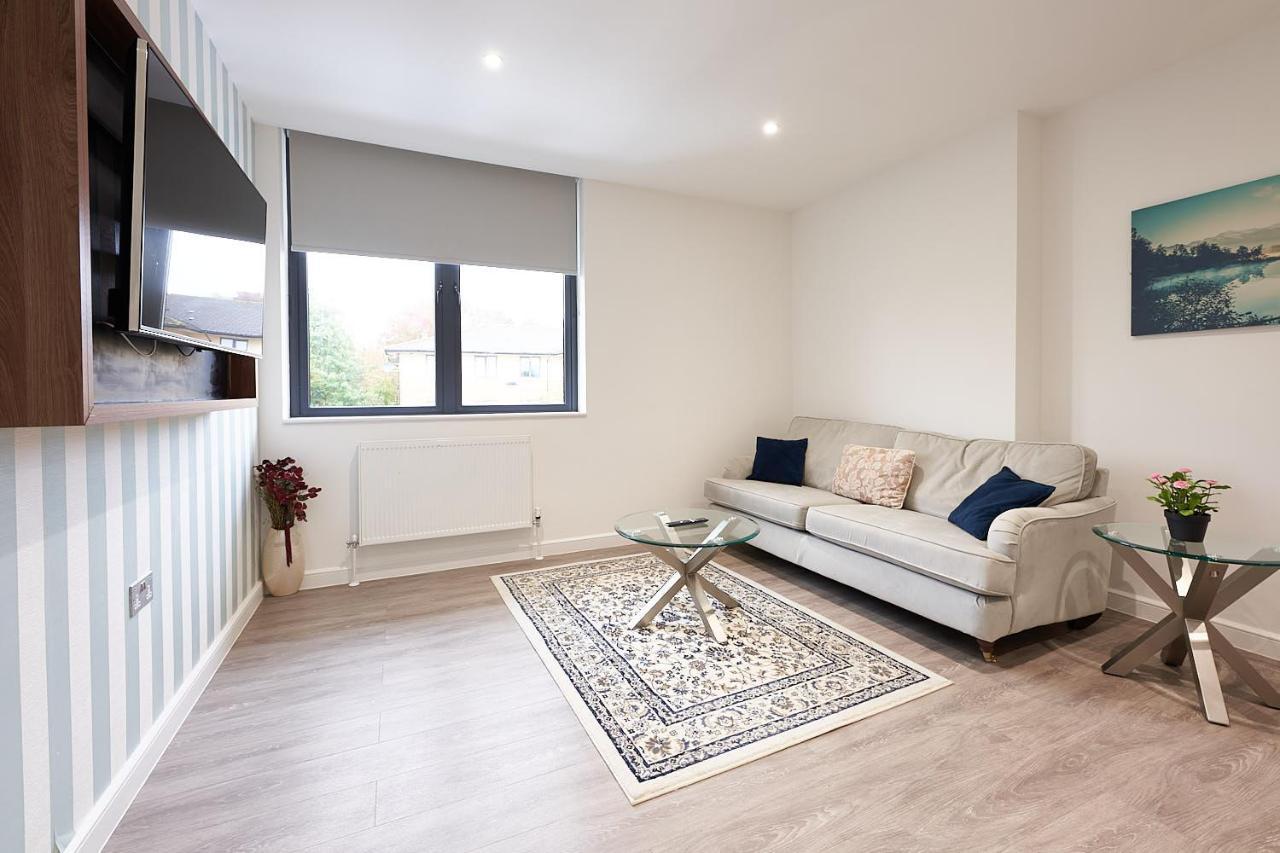 Luxustay Milburn House Milton Keynes Exterior foto