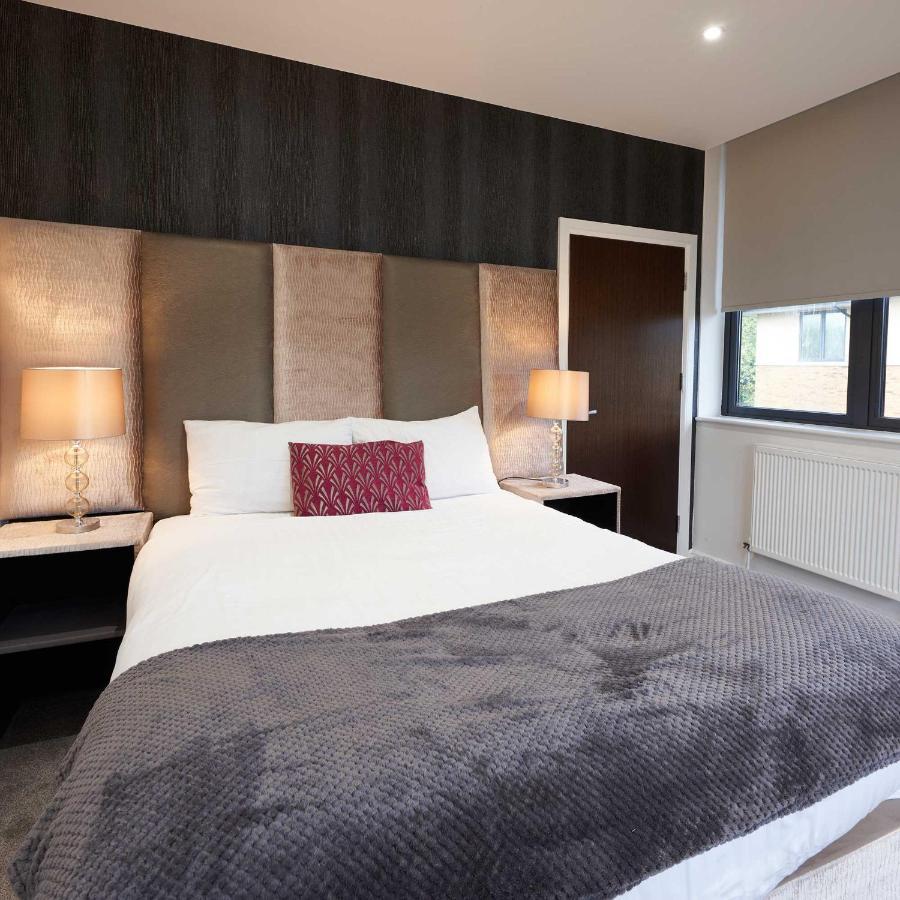 Luxustay Milburn House Milton Keynes Exterior foto
