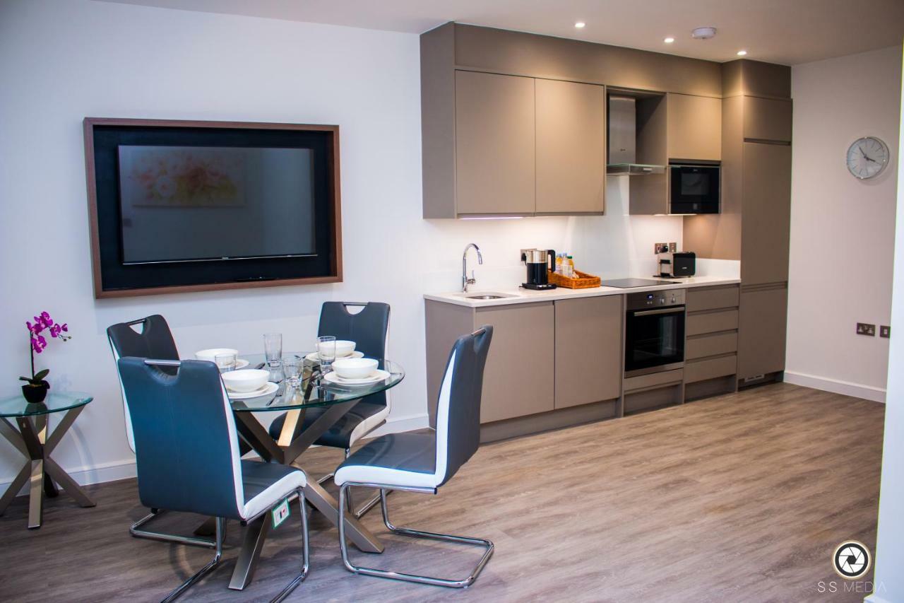 Luxustay Milburn House Milton Keynes Exterior foto