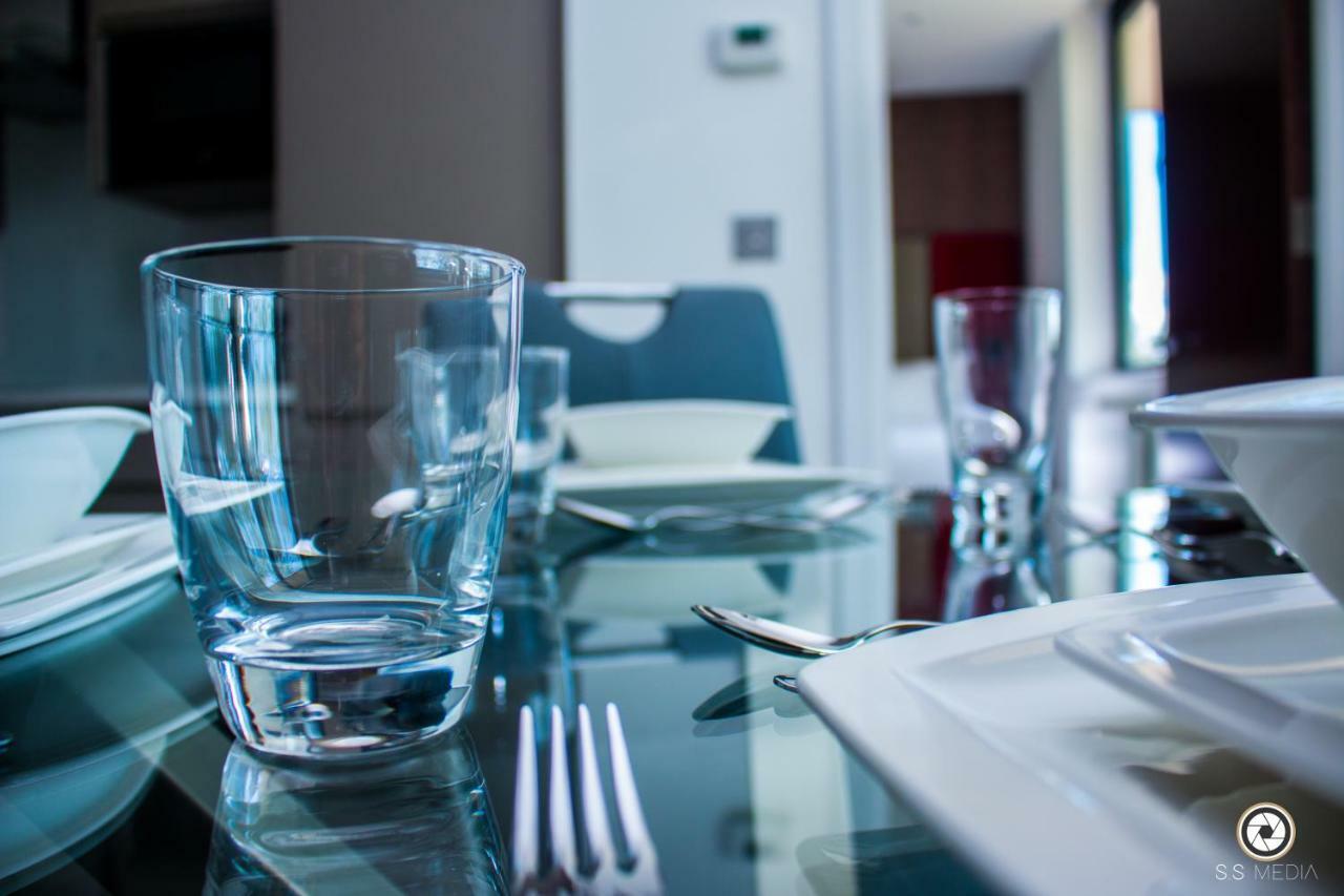 Luxustay Milburn House Milton Keynes Exterior foto